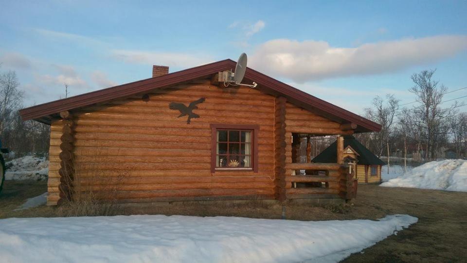Johansens Hytteutleie Tana Exterior foto